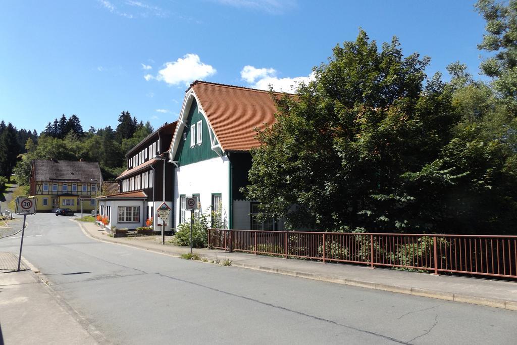Ostalgie Ferienheim Sorgenfrei Hotel Exterior photo