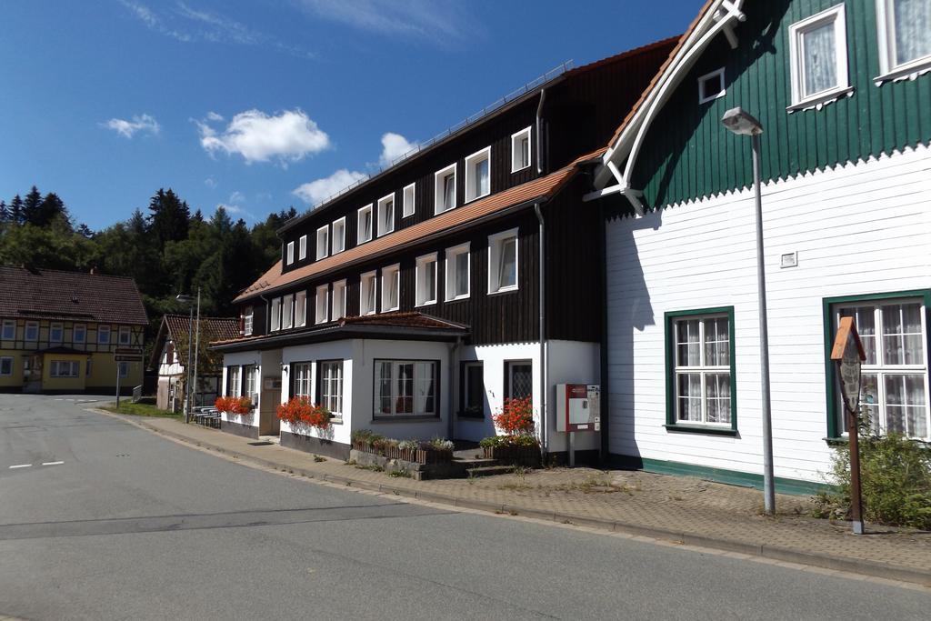 Ostalgie Ferienheim Sorgenfrei Hotel Exterior photo